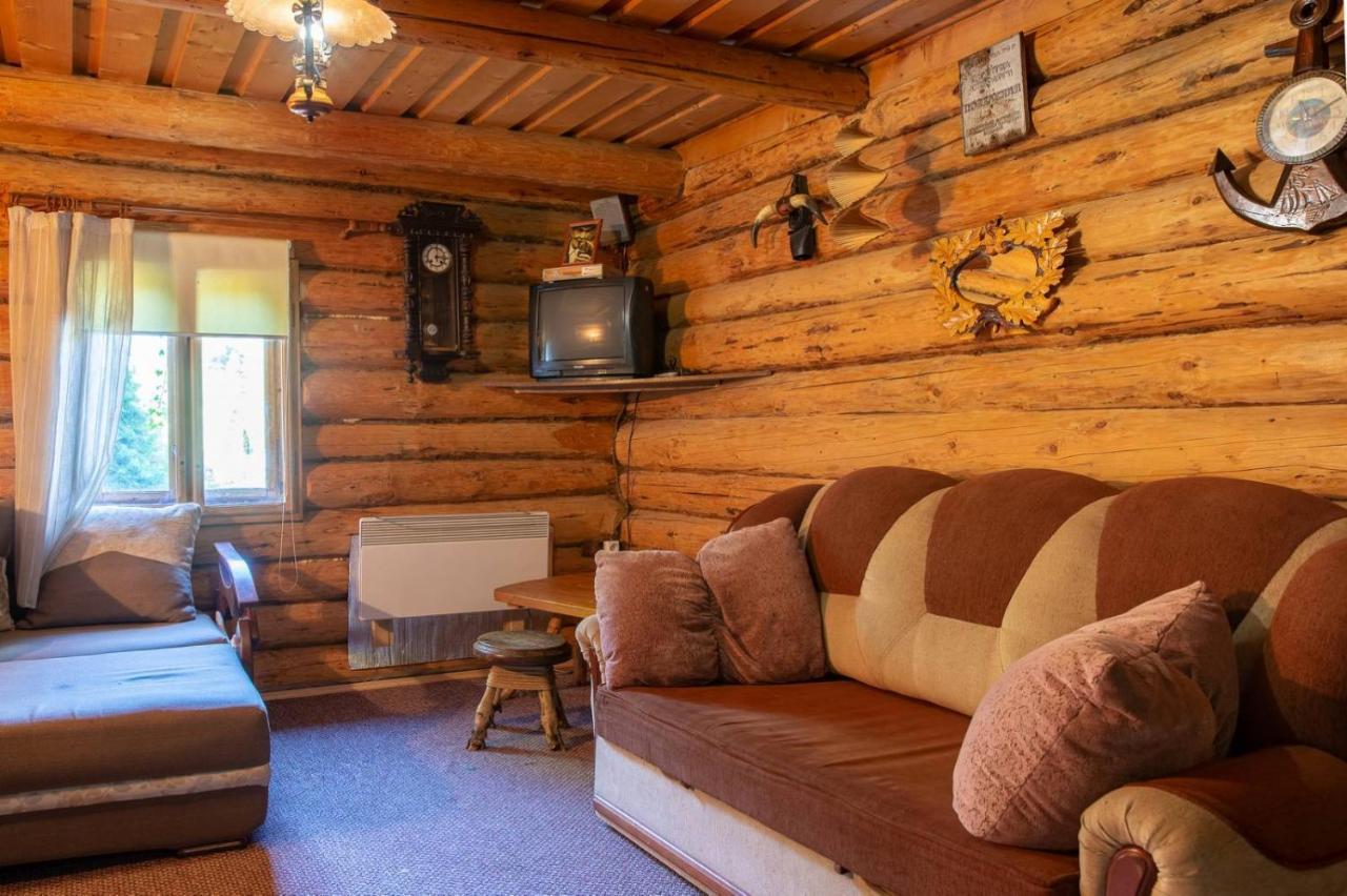 Tatil Evi хатина біля потока Lumshory